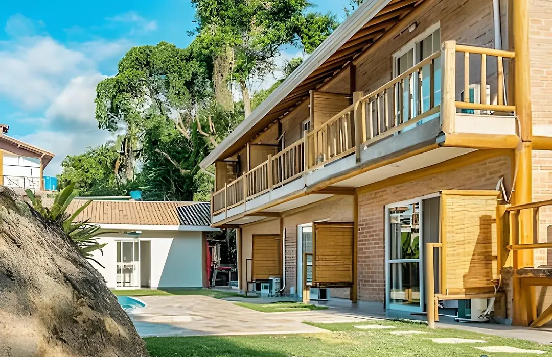 Recanto da Feiticeira | Suítes incríveis com piscina-1