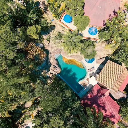 Refugio Guest House-2